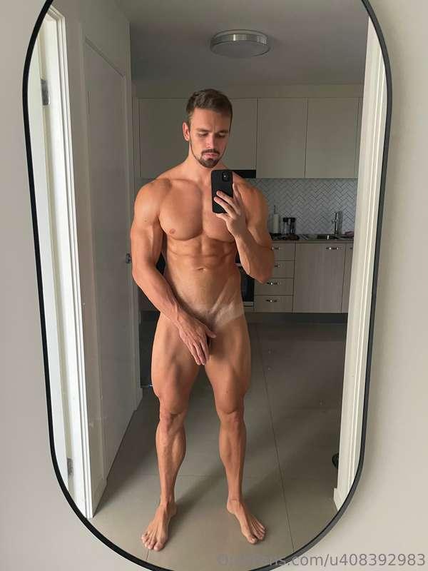 Swipe for a magic trick 😈 reckon you could fit all this down..
