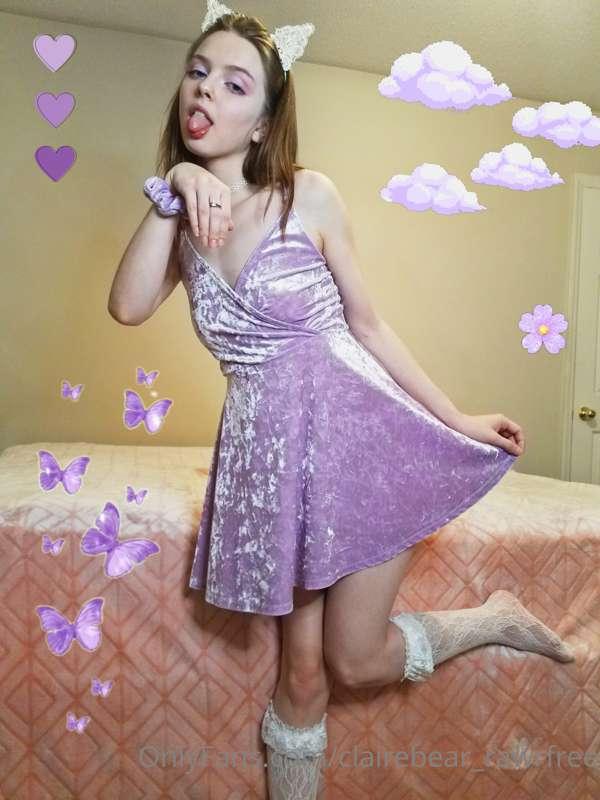See this cat strip to her panties