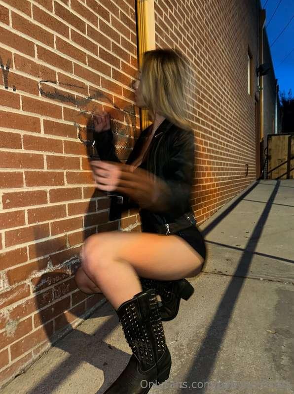 blurry nights😋