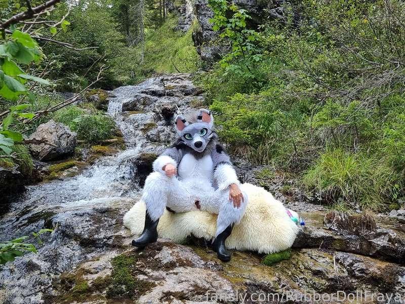 rubberdollfraya image #1