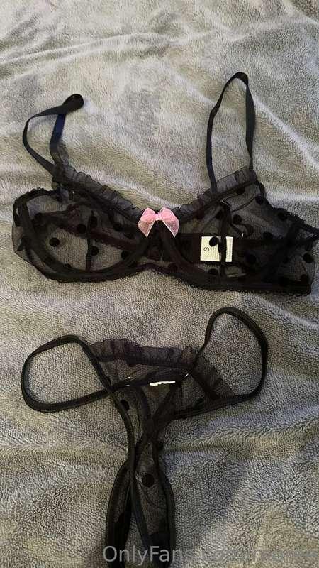 €50,- 1 dag dragen exclusief verzending
€50,- 1 day wear exc..