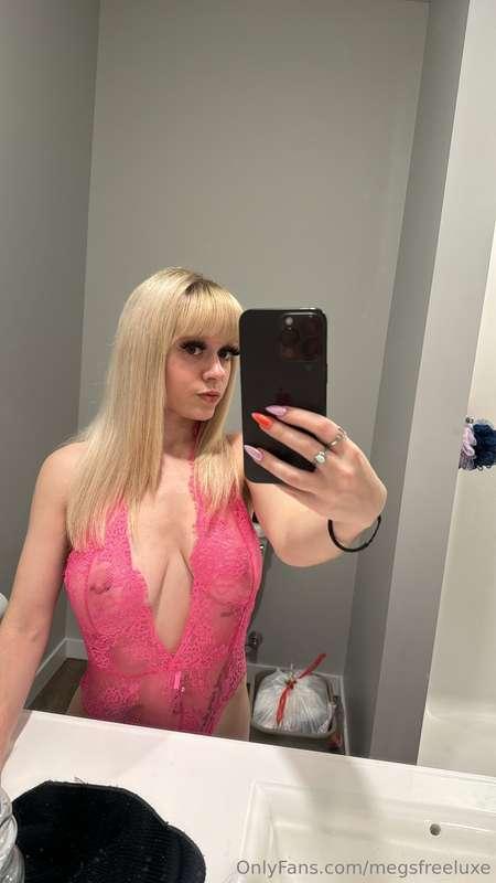 mirror mirror on the wall who’s the horniest of them all?? 😈