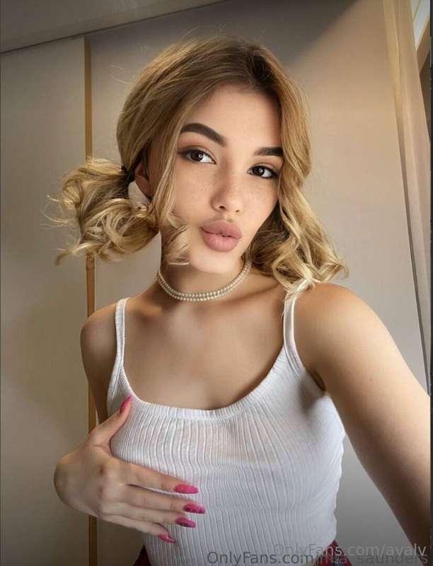 ## 💜𝐅𝐑𝐄𝐄 𝐒𝐔𝐁𝐒𝐂𝐑𝐈𝐏𝐓𝐈𝐎𝐍💜 ## 💜@mia_saunders @mia_saunders💜 ## C..