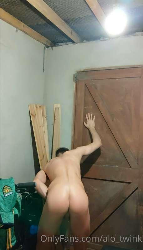 alo_twink image #1