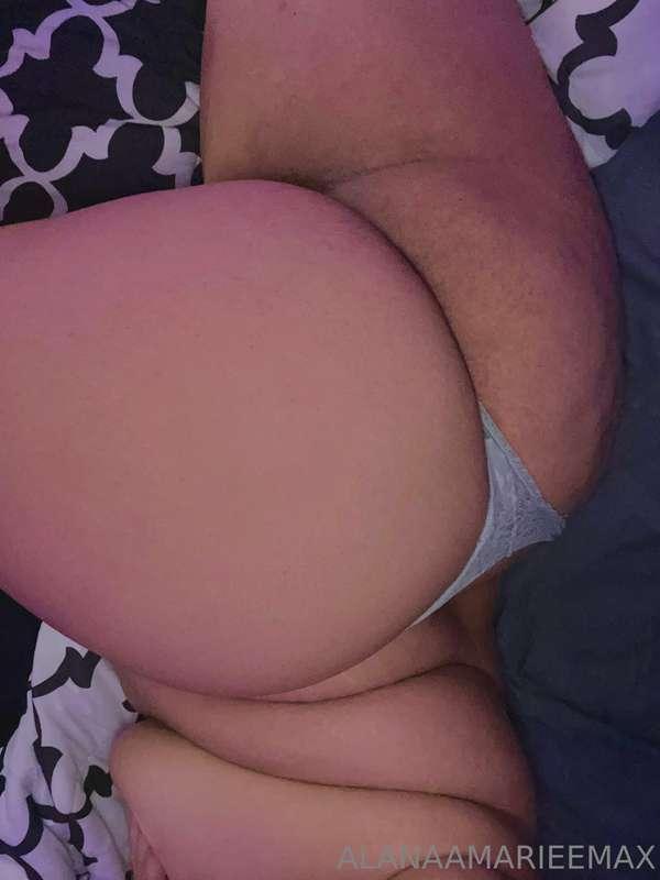 what color thong do y’all wanna see me in next?