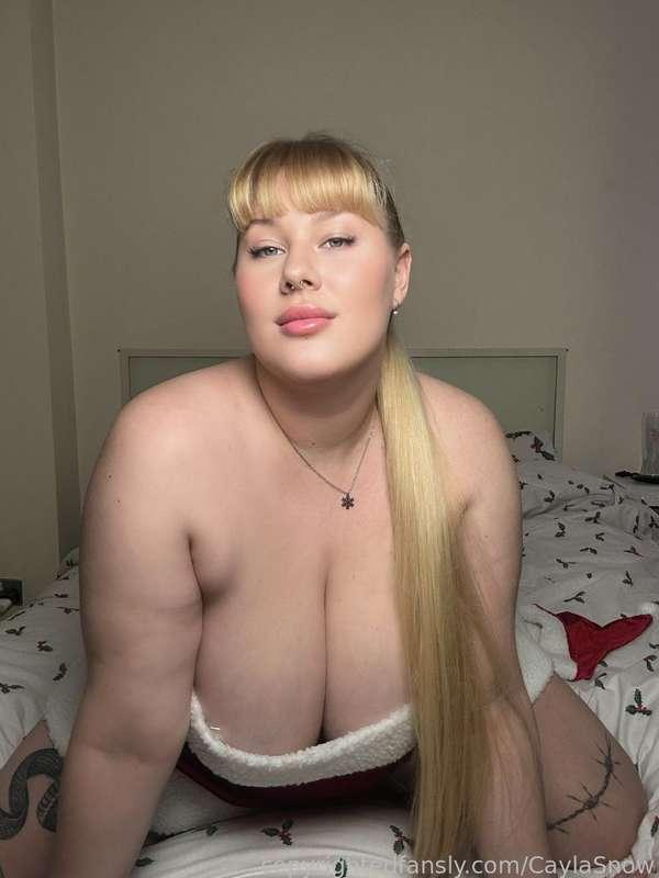 Tonight I’m going to ride you like a reindeer🤤

#blonde #ass #thick #tits #boobs #pussy #bigboobs #fatass #chubby #bbw #tattoed #german #fyp

