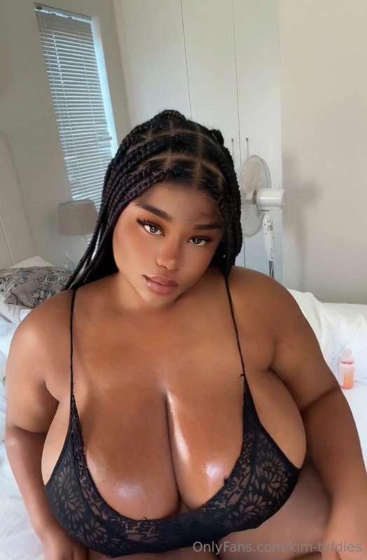 OIL UP MY 🍩 EARLY IN THE MORNING 💦💦💦💦 see @taste-kimtiddies