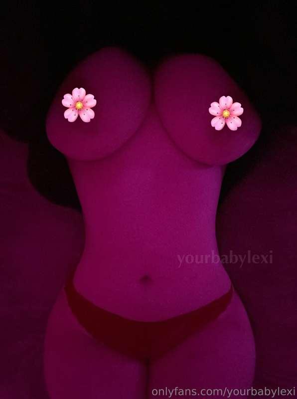 would you cum on my body? 💗