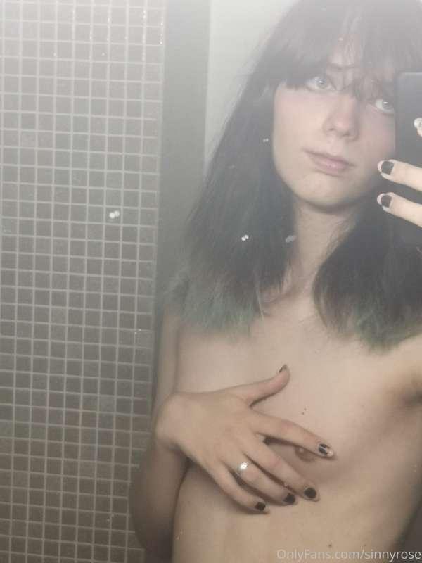 sinnyrose image #2
