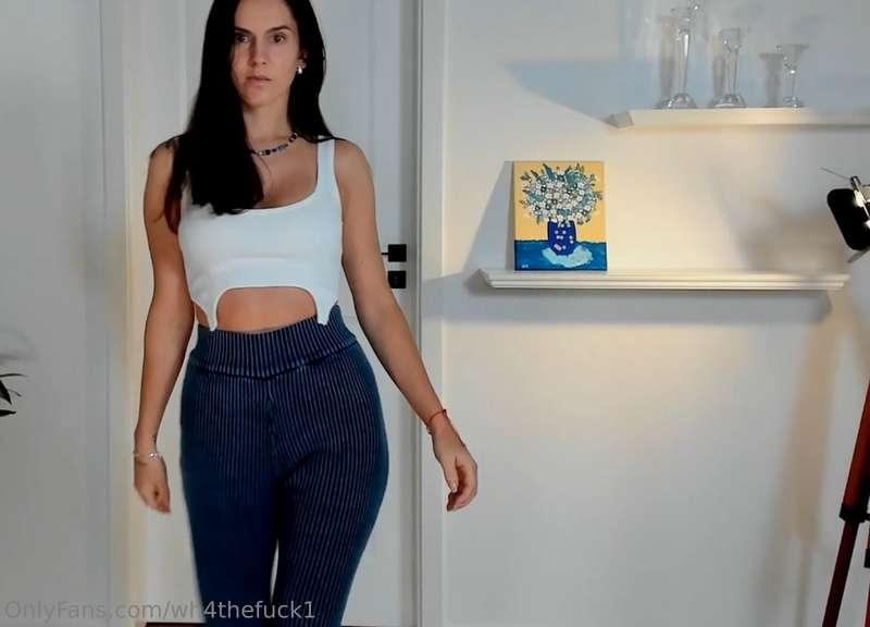 Casual time in the homeoffice. Wanna relax with me on the we..