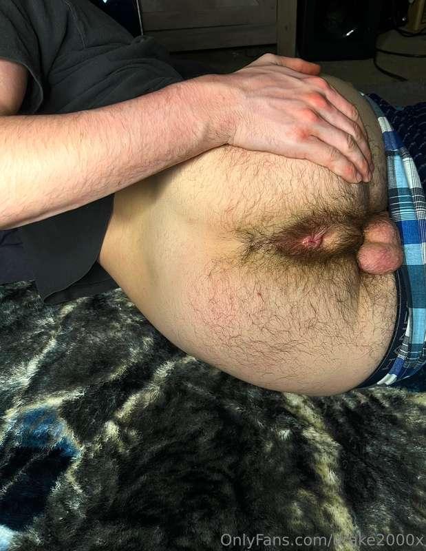 Look at this pink hairy man hole 😮‍💨