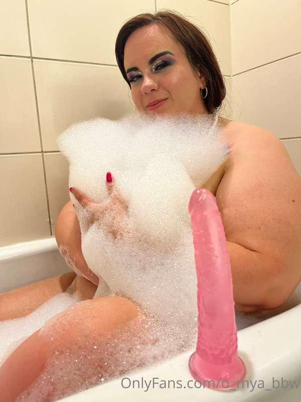 Splish splash, I was taking a bath! 🛀 🐣