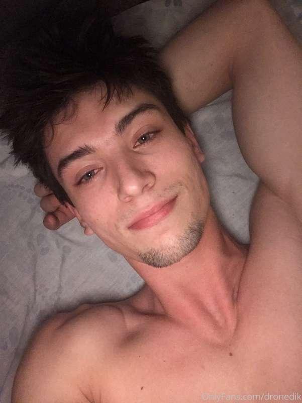 Wow can’t believe I hit 300 fans so far!😊😊 this has been an ..