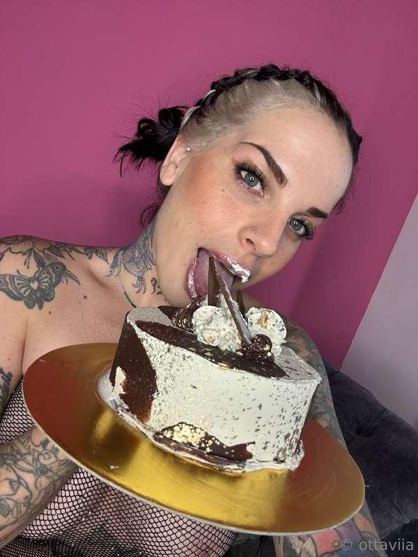 Wearing my best dress for you today🎂