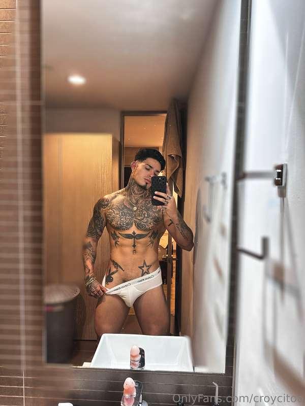 Foto en mi baño, ya saben la historia que he creado aquí? 🫠