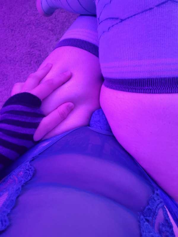 I love these blue panties 💙 
Almost like a chastity cage 🥰
C..