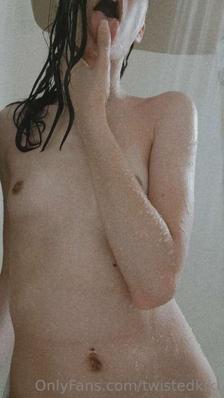 twistedkiki image #4
