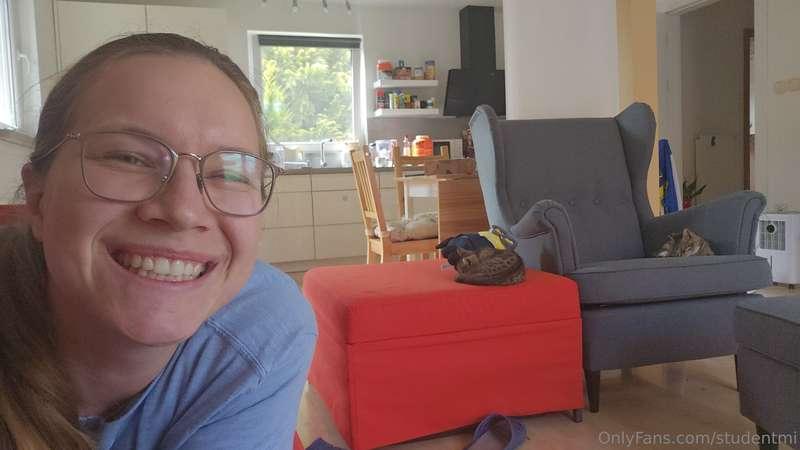 Me, Gerta and Gustav chilling in our new home 🥰