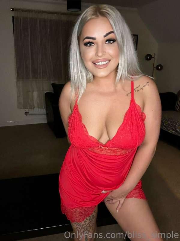 I got a new dildo..  its huge, new dildo play video (it gets..