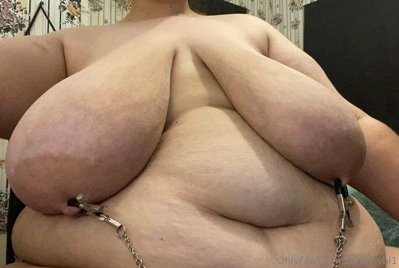 bigtittybi1 image #1