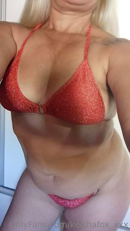 playing with red❤️