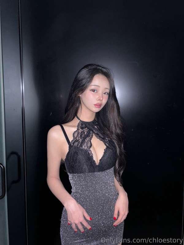 Embracing my inner femme fatale in this sleek black dress!