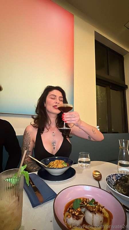 I just love FOOD AND GOOD DRINKS 🍹