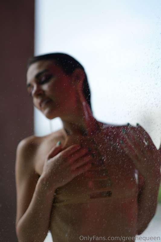 I look like this everytime I get in the shower. 😜