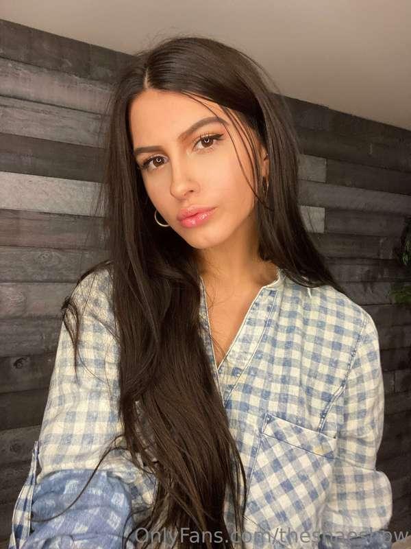 are flannels still a thing? because i’m still very much obse..