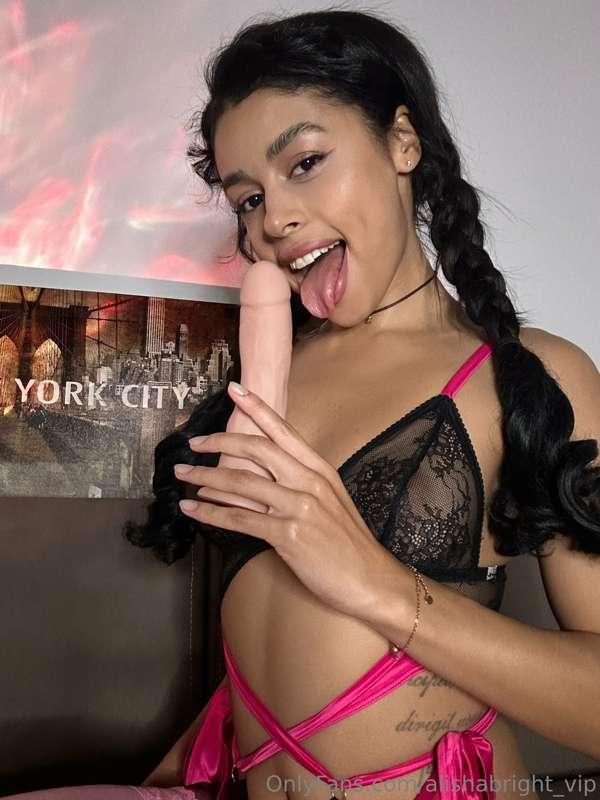 Put your dick between my cheeks💋🍓🍓🍓