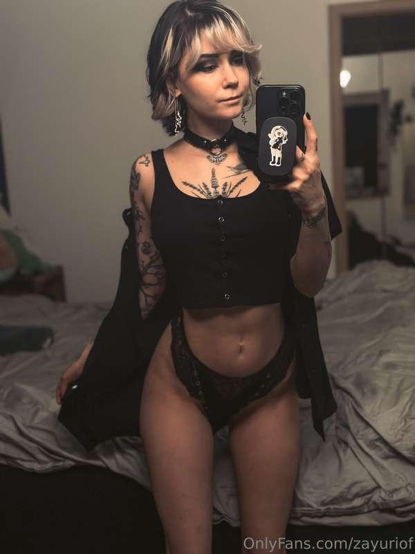 Hey hey heyyyyyy, <3 Ahhhhhh in 9 days my legs will be tatto..