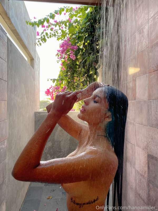 Like si te apetecería una ducha conmigo 💦😏🚿