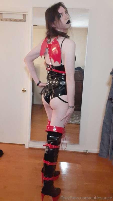 Im a pretty cute succubus huh