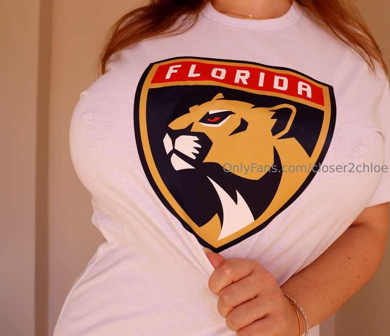 Anyone watching my nipples, I mean..the game tonight? 😅😅😅