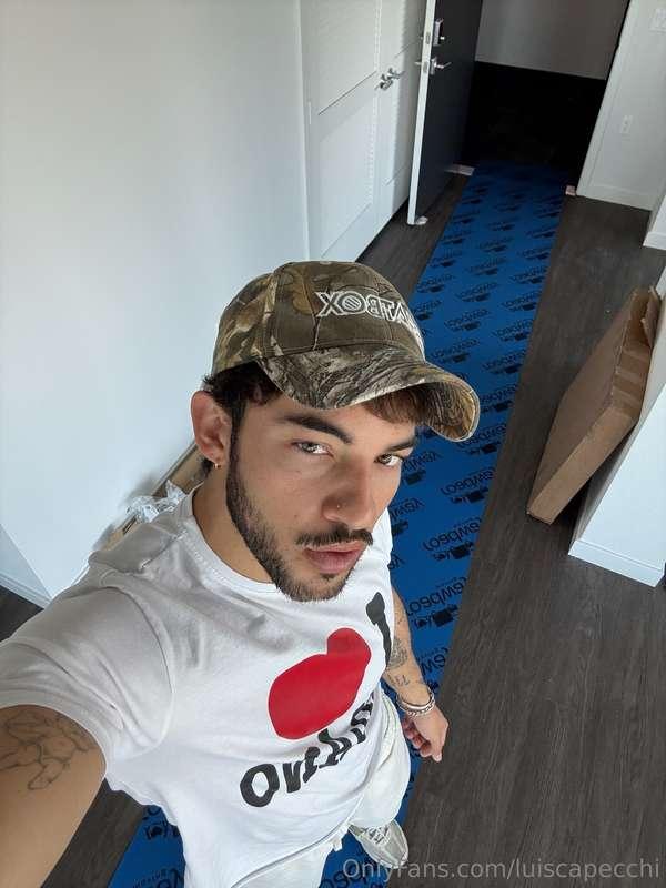 LIVE TONIGHT 8PM PST! I better see u there 😈 let’s have some..
