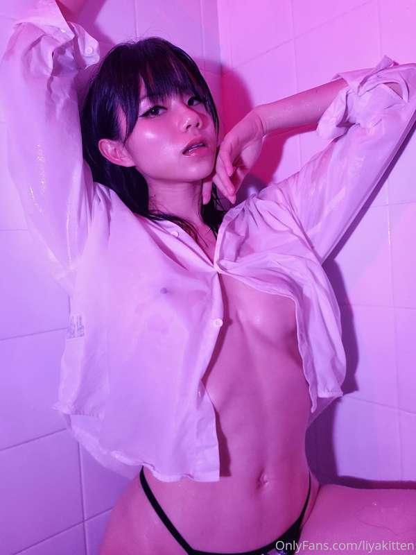 Getting wet in the shower 💦
I also have another cute one pri..