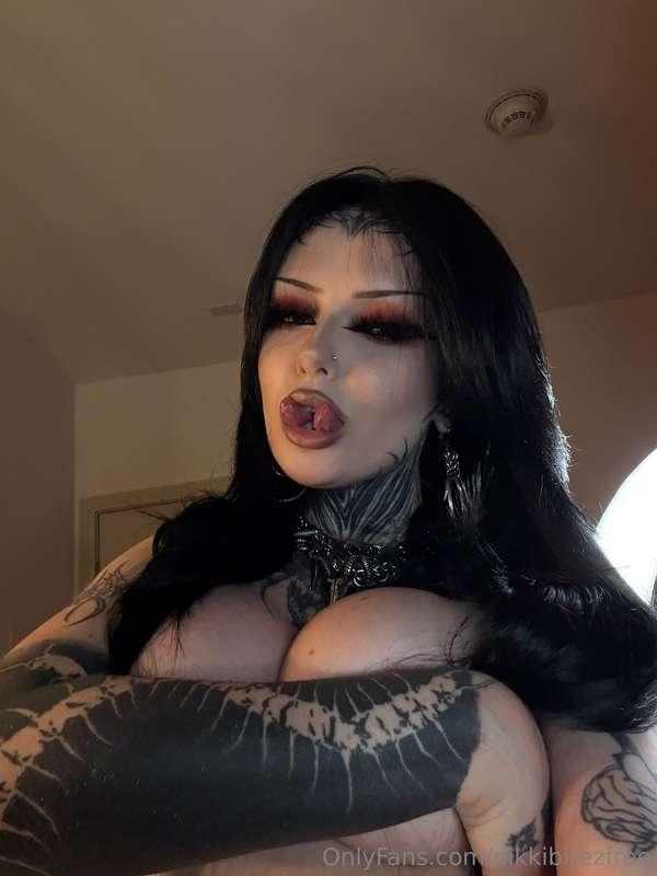 mommy needs you to unlock and tell her what you think of her..