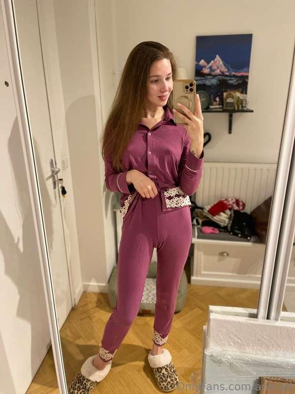 😈💜