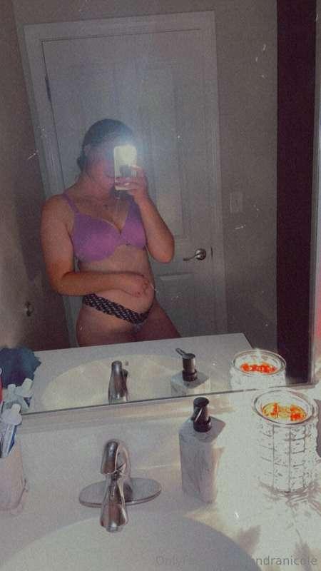 mirror said behave… I said no 💅📸