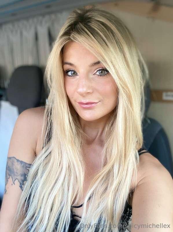 wish you a wonderful day babe