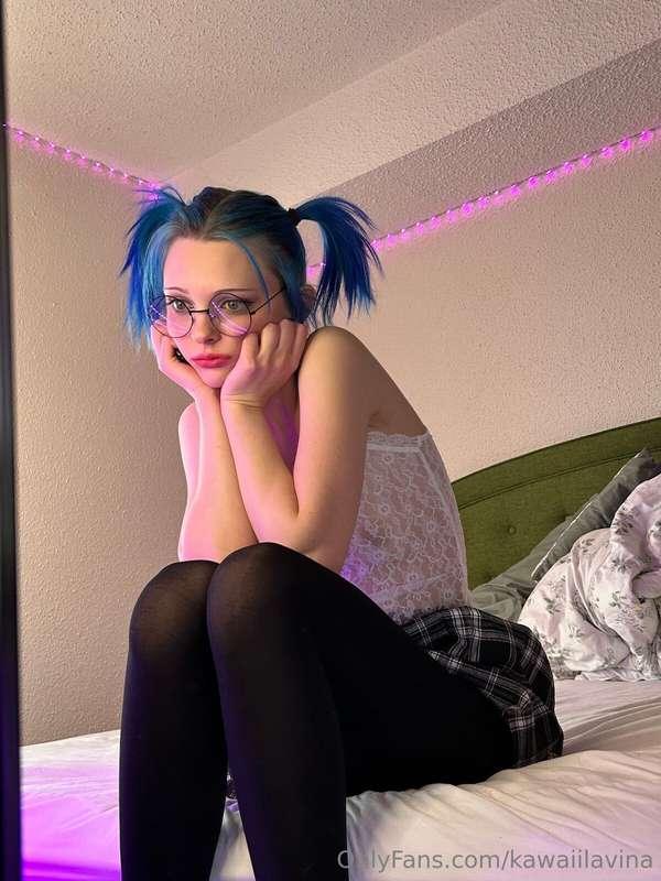 Looking for a "good girl" who want to see her bad sights ?