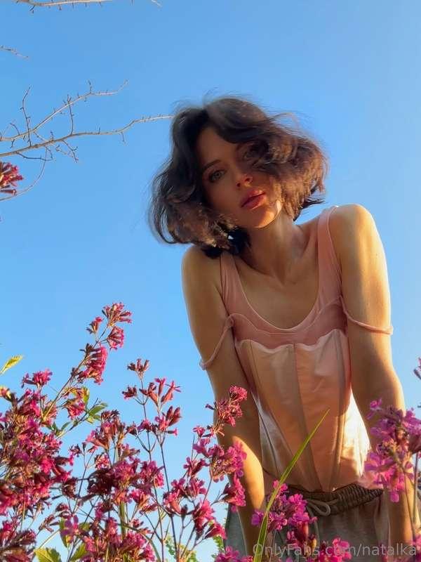 so beautiful like a flower 🌹