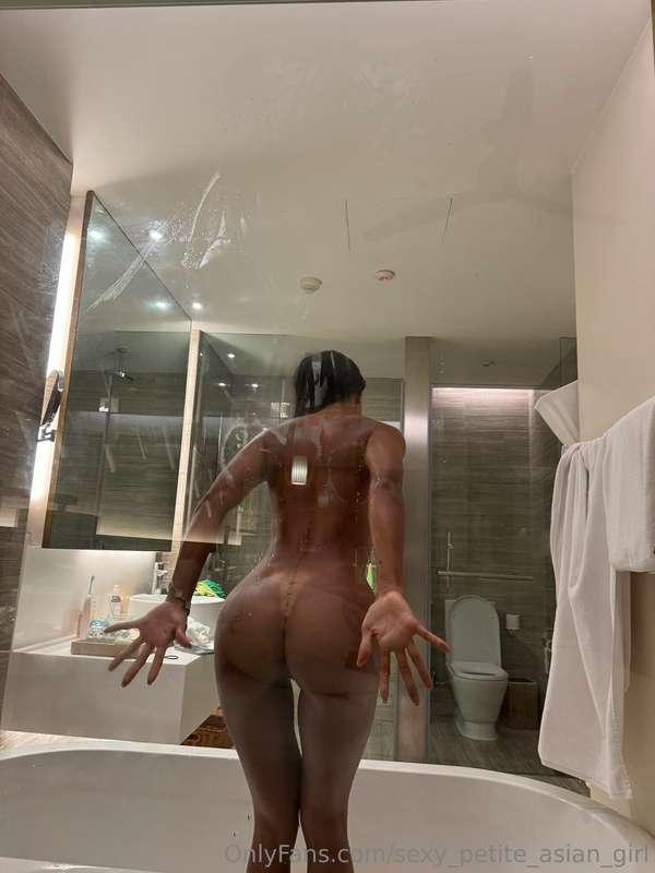 grab me by the waist and fuck me in this position 🫣