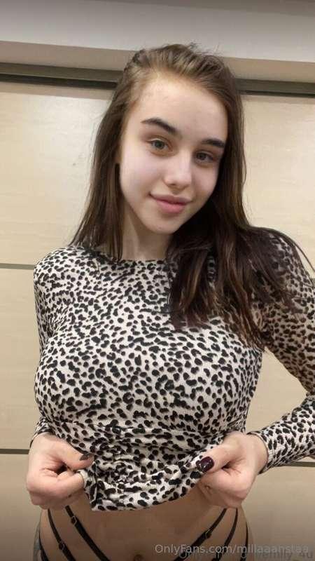 # 💖FREE SUBSCRIPTION ONLY TODAY @emily_4u💖 She's so kinky fo..