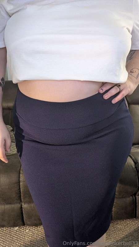 Tummy in a tight skirt? 🔥🔥