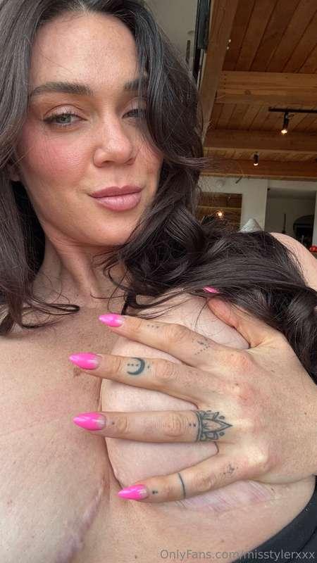 My tits deserve all your attention today 🍒 #TittyTuesday