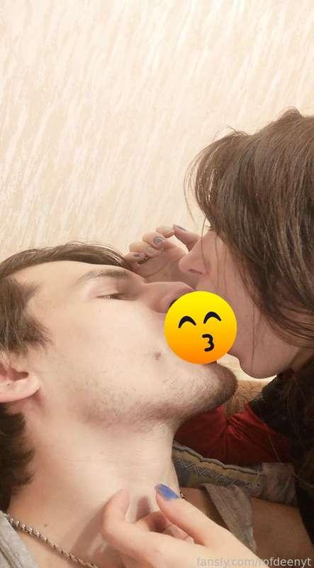 He is deep sucking my Long Tongue @tyneedfor 

#fyp
#rofdeenyt #sexy #fetish
#tongue #longtongue #bigtongue #tonguefetish 
#lips 
#makeup
#mouth
#finger #fingers
#nails #bluenails
#lick #licking
#kiss #kissing
#suck #sucking
#tyneedfor

