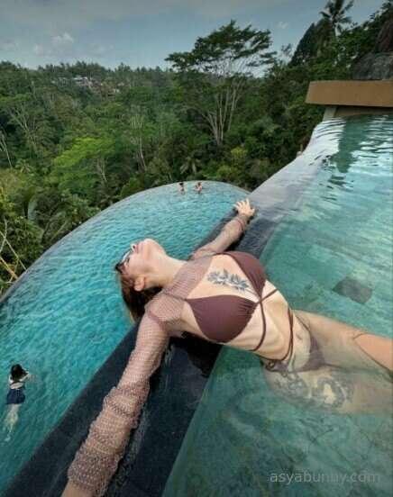 Do you also like to think about something deep when you rela..