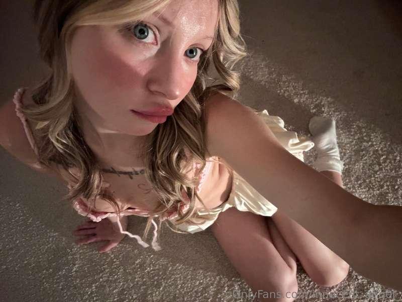 innocent_angel_ image #3