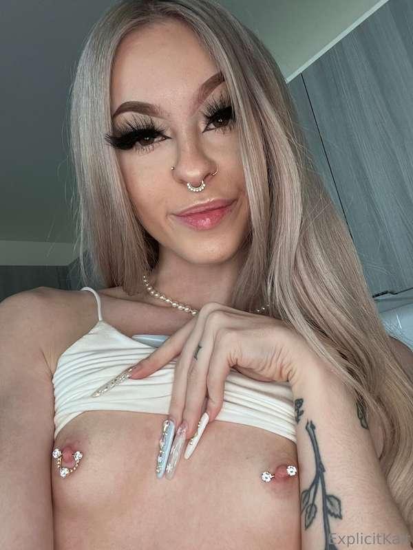 <3